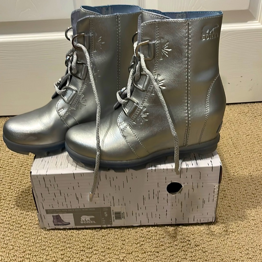 Disney x Sorel Joan of Arctic Wedge Frozen, Youth
